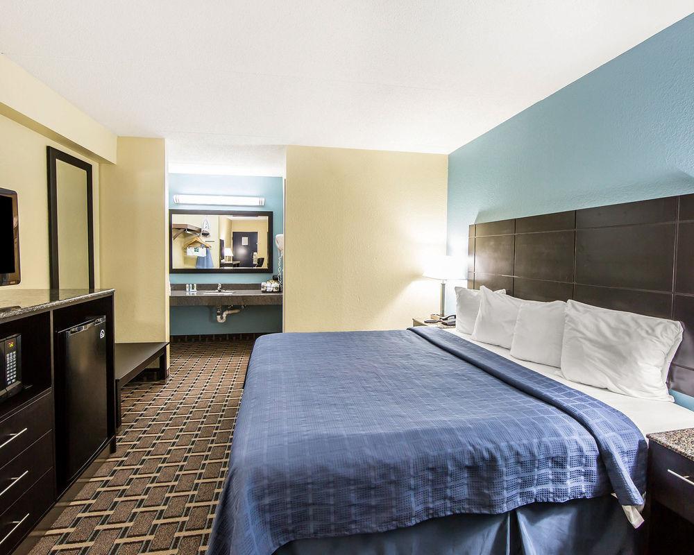Oyo Hotel Knoxville Tn Cedar Bluff I-40 Экстерьер фото