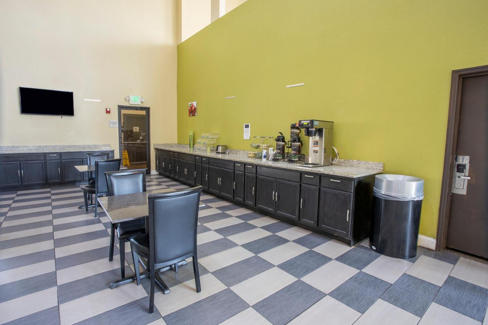 Oyo Hotel Knoxville Tn Cedar Bluff I-40 Экстерьер фото